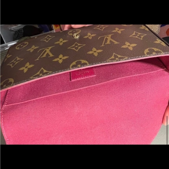 Louis Vuitton Monogram Félicie Pochette - Picture 7 of 10